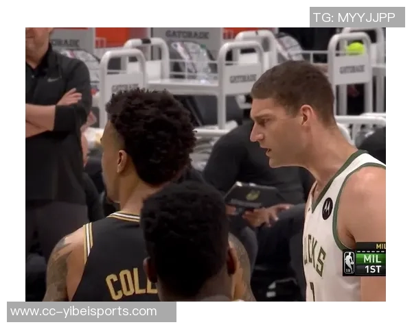 卡斯尔与文班训练赛中膝盖相撞受伤初步评估显示伤势并不严重 卡斯尔与文班训练赛中膝盖相撞受伤初步评估显示伤势并不严重