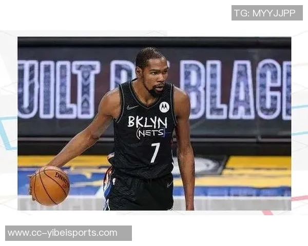 杜兰特半场表现稳定得分10分三分球未能命中展现全能能力 杜兰特半场表现稳定得分10分三分球未能命中展现全能能力