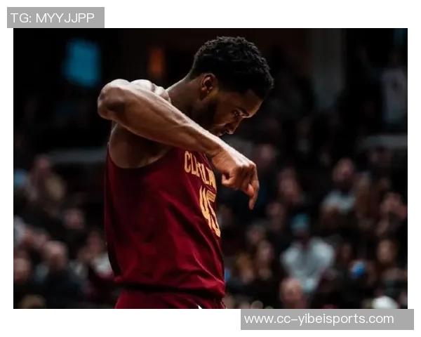 米切尔短暂出场表现平平18分钟内仅得7分助攻两次 米切尔短暂出场表现平平18分钟内仅得7分助攻两次