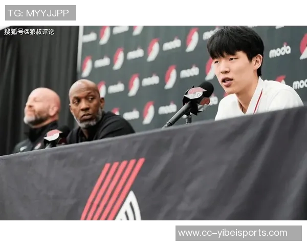 比卢普斯谈杨瀚森训练中的战术理解问题并提供详细指导 比卢普斯谈杨瀚森训练中的战术理解问题并提供详细指导